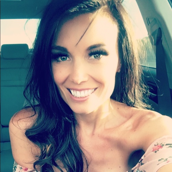 Meet your Posher, Crystal - Picture 5 of 5